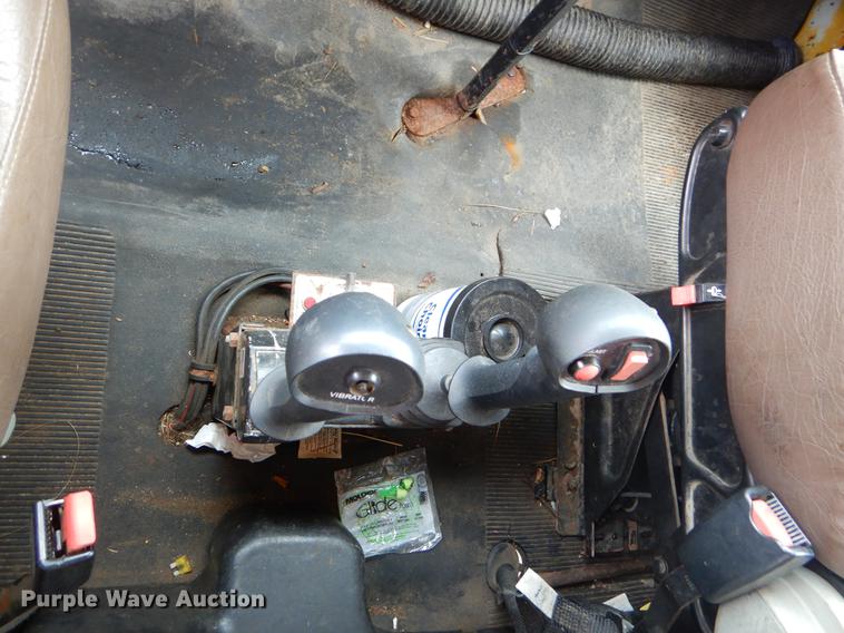 image for item EK9517 2002 International 2554 dump truck