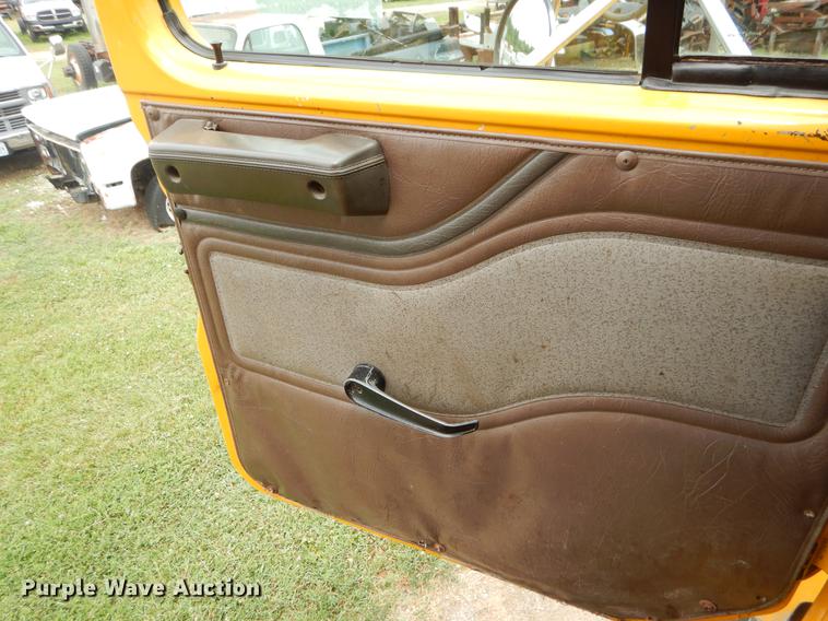 image for item EK9517 2002 International 2554 dump truck