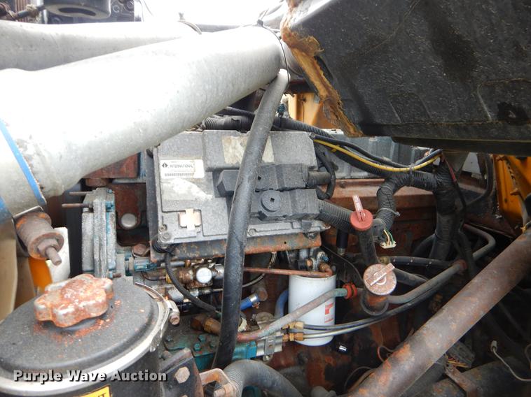 image for item EK9517 2002 International 2554 dump truck