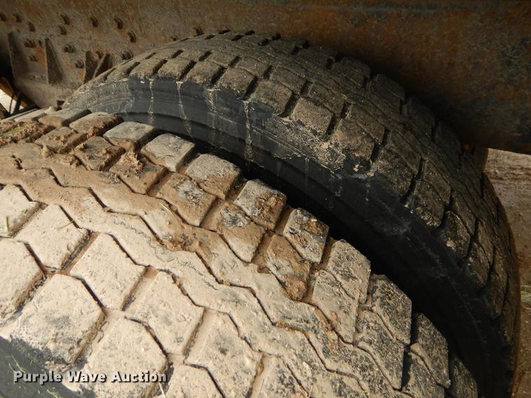 image for item EK9517 2002 International 2554 dump truck