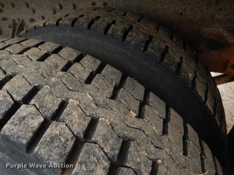 image for item EK9517 2002 International 2554 dump truck