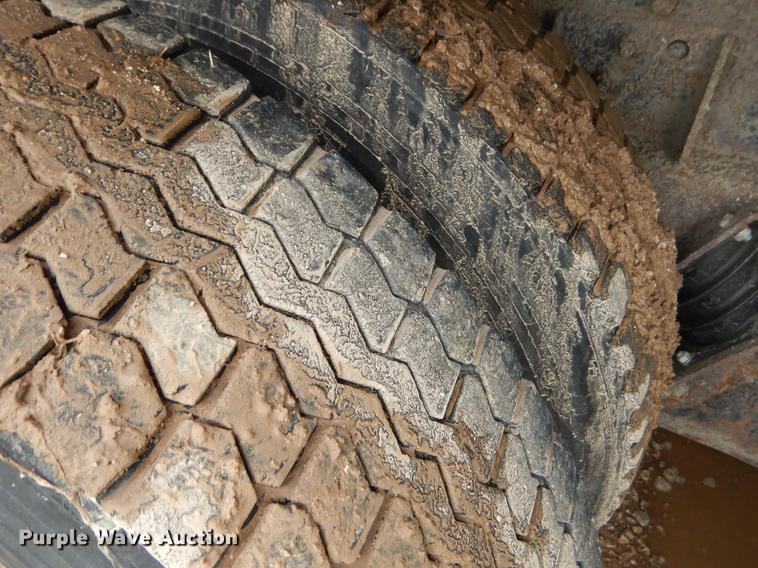 image for item EK9517 2002 International 2554 dump truck