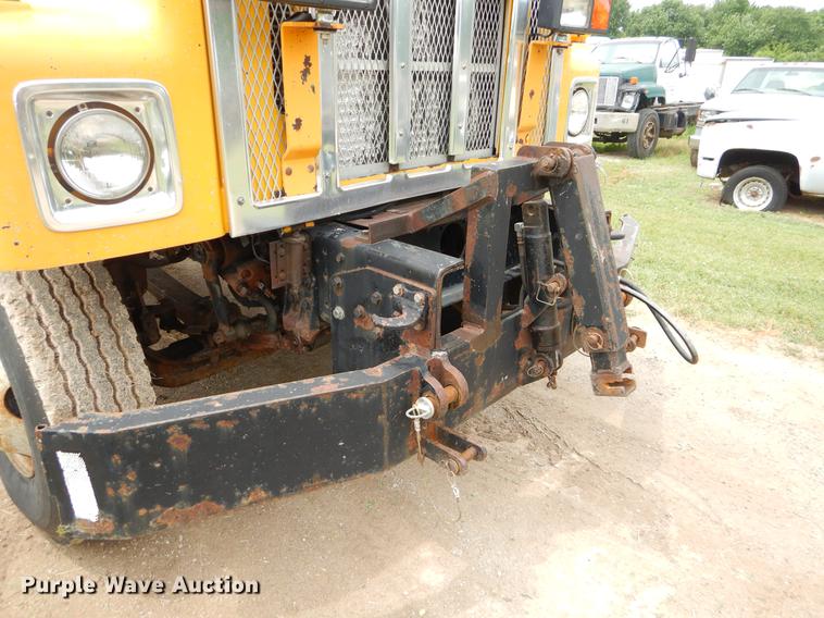 image for item EK9517 2002 International 2554 dump truck