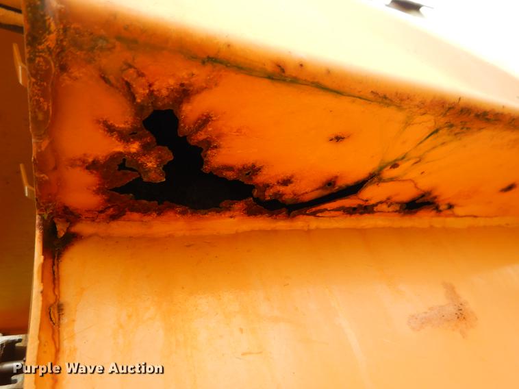 image for item EK9517 2002 International 2554 dump truck