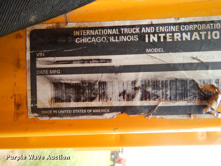 image for item EK9517 2002 International 2554 dump truck