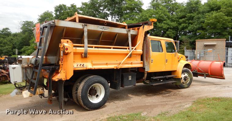 image for item EK9518 2002 International 4900 Crew Cab dump truck