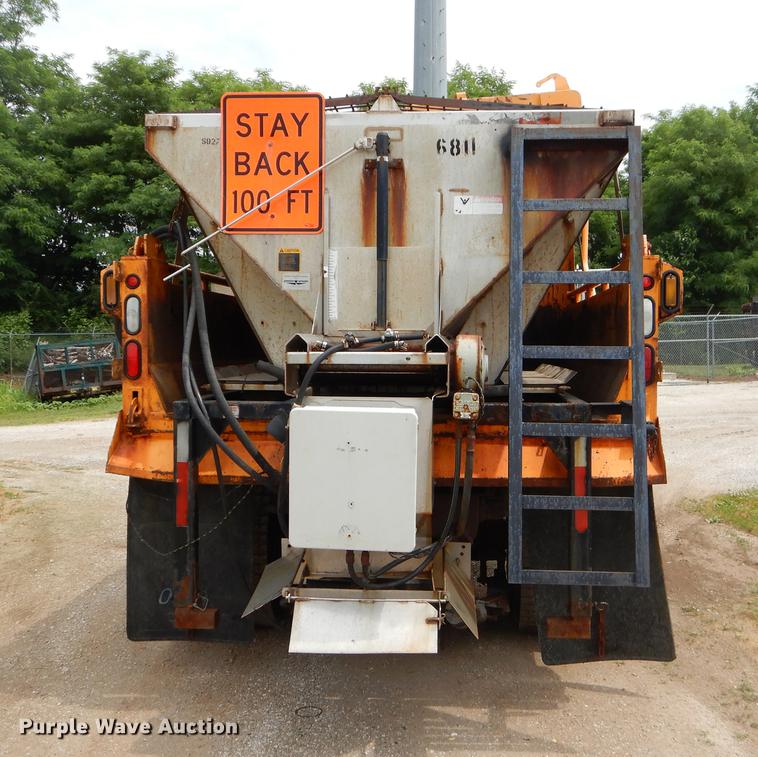 image for item EK9518 2002 International 4900 Crew Cab dump truck