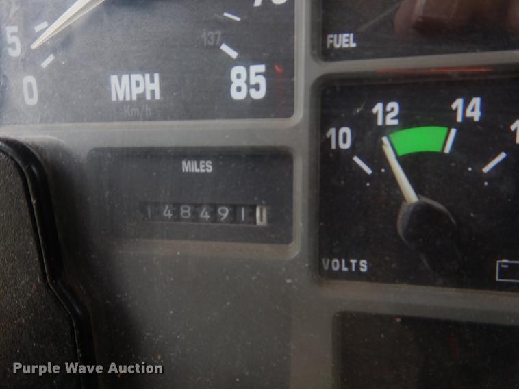 image for item EK9518 2002 International 4900 Crew Cab dump truck