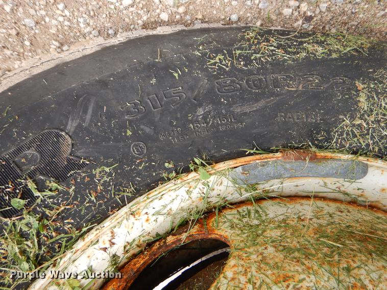 image for item EK9518 2002 International 4900 Crew Cab dump truck