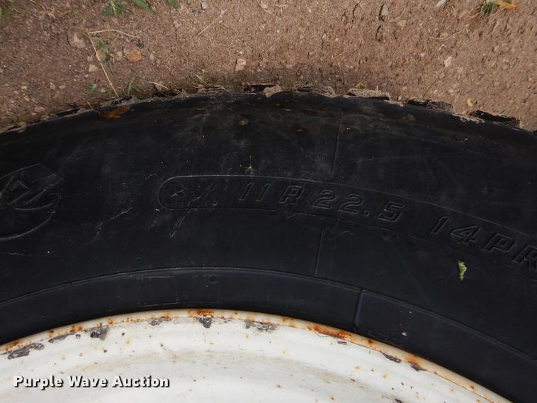 image for item EK9518 2002 International 4900 Crew Cab dump truck