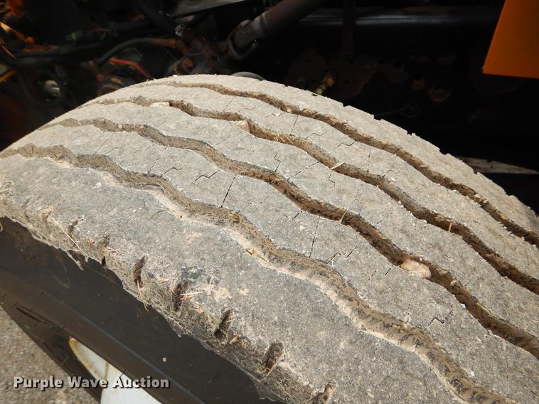 image for item EK9518 2002 International 4900 Crew Cab dump truck