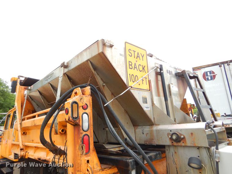 image for item EK9518 2002 International 4900 Crew Cab dump truck