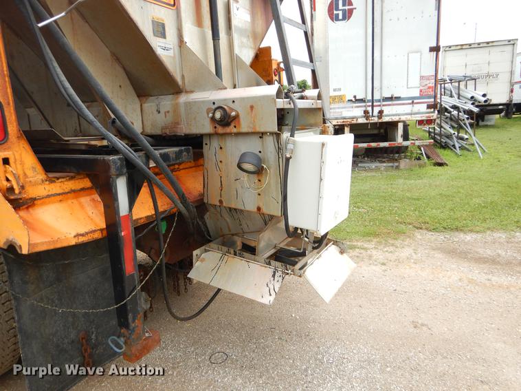 image for item EK9518 2002 International 4900 Crew Cab dump truck