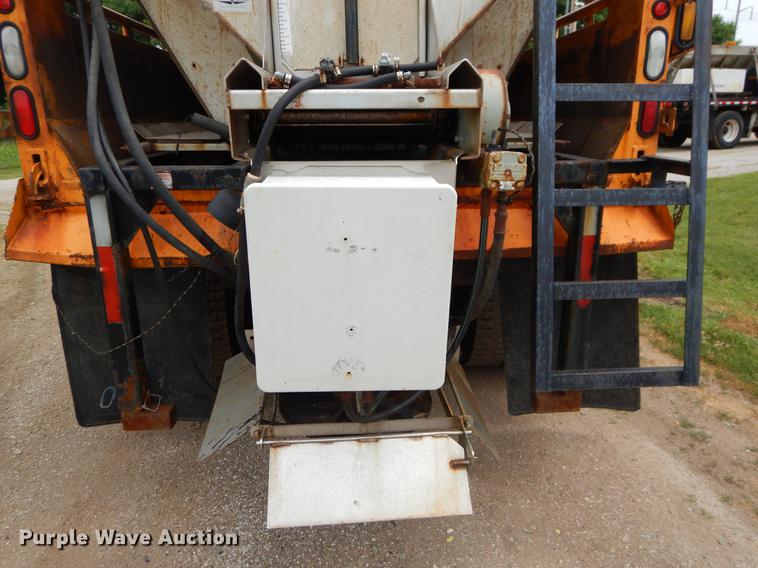 image for item EK9518 2002 International 4900 Crew Cab dump truck