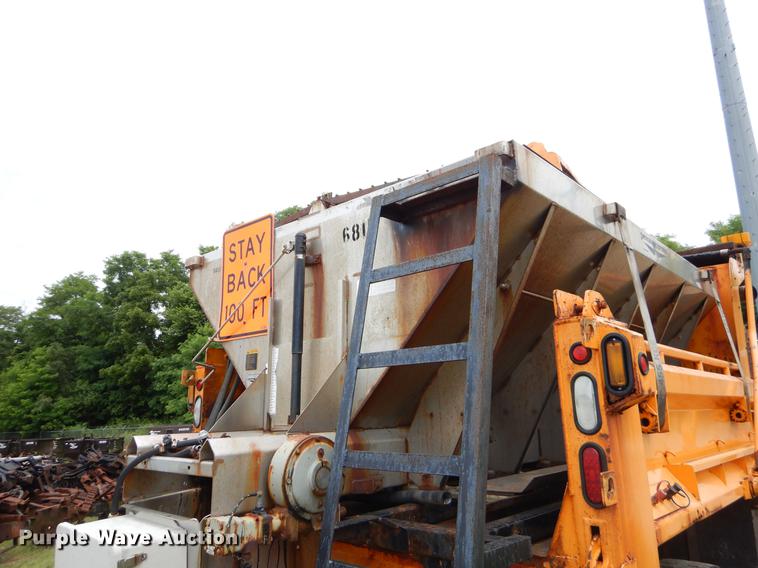 image for item EK9518 2002 International 4900 Crew Cab dump truck