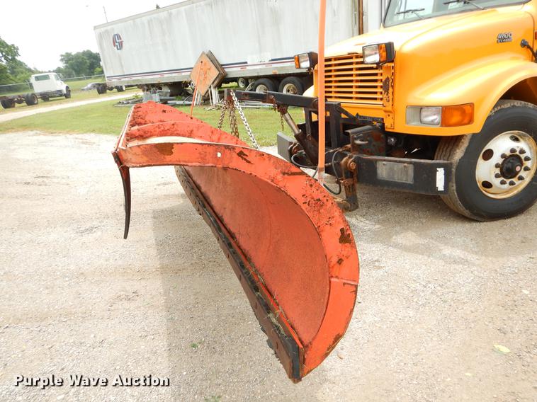 image for item EK9518 2002 International 4900 Crew Cab dump truck