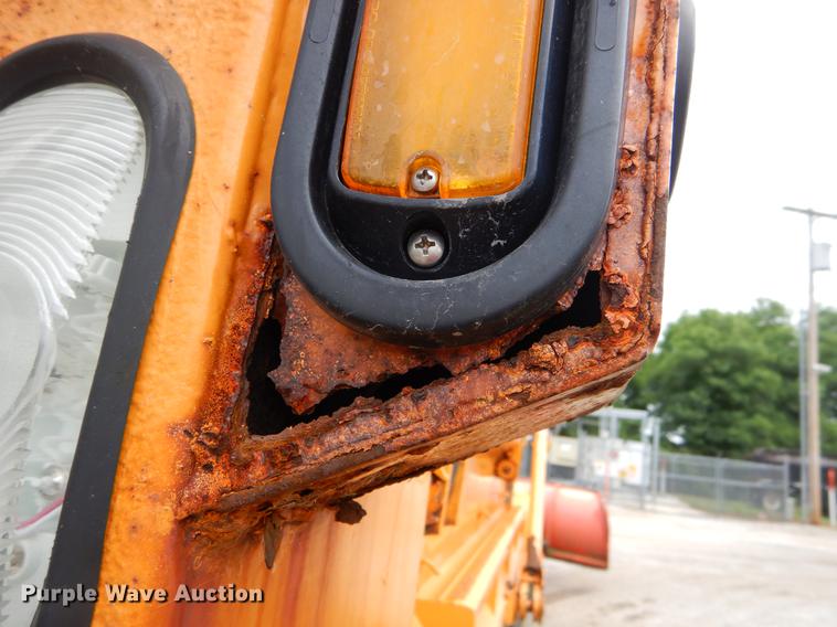 image for item EK9518 2002 International 4900 Crew Cab dump truck