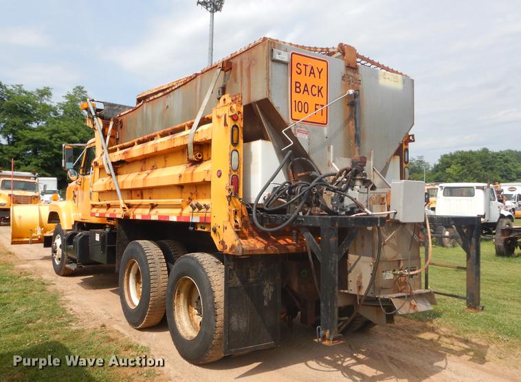 image for item EK9521 2002 International 2554 dump truck