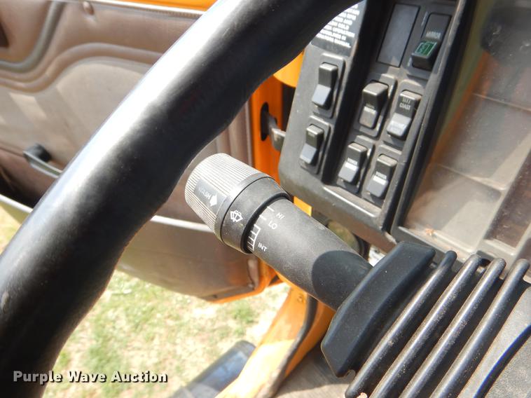 image for item EK9521 2002 International 2554 dump truck