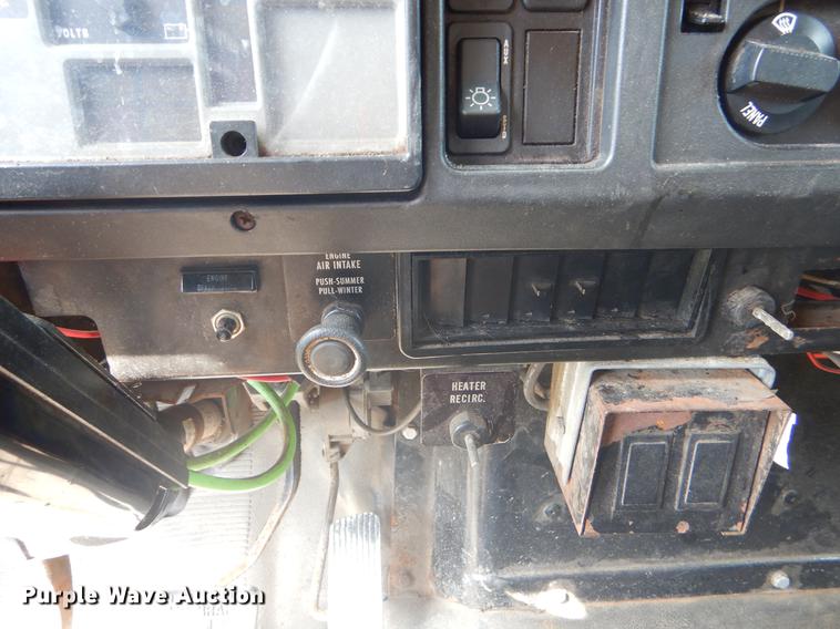 image for item EK9521 2002 International 2554 dump truck