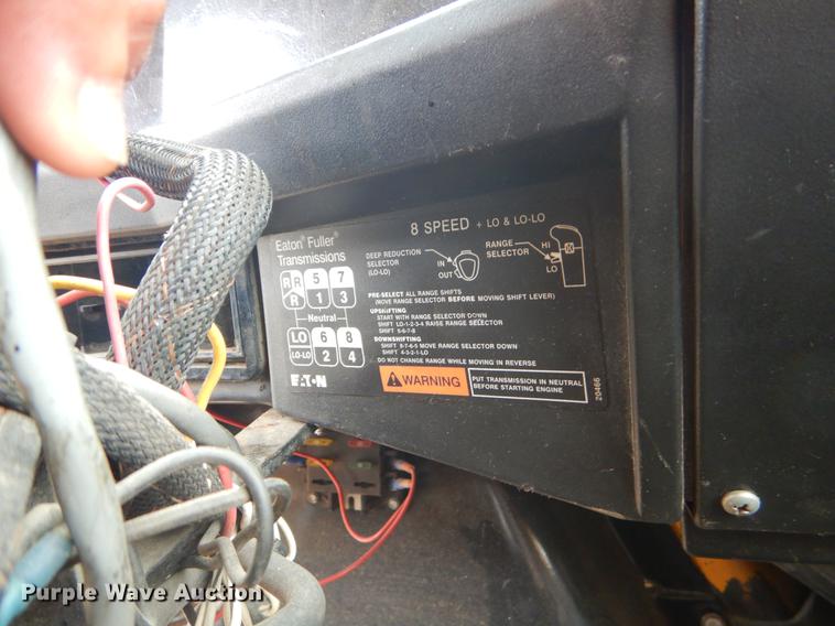 image for item EK9521 2002 International 2554 dump truck