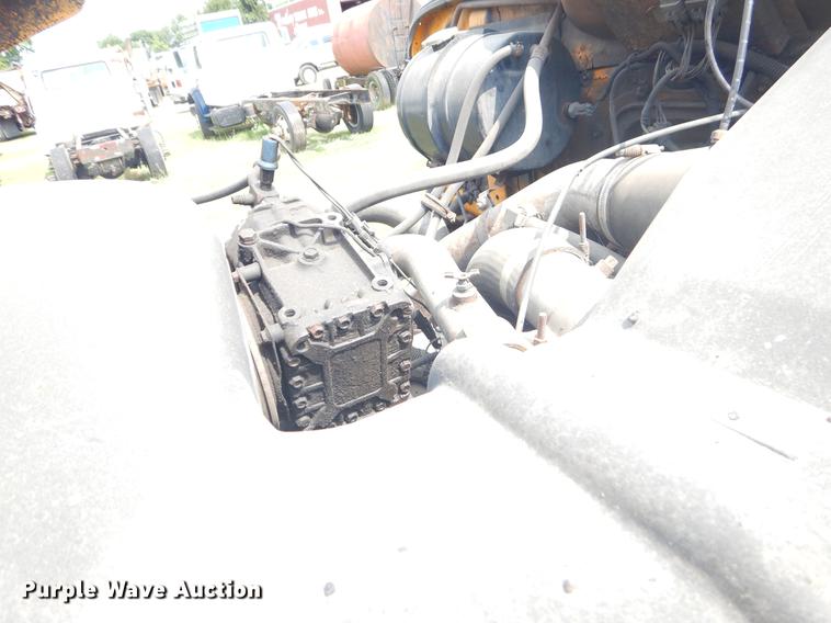 image for item EK9521 2002 International 2554 dump truck