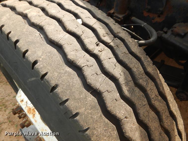 image for item EK9521 2002 International 2554 dump truck