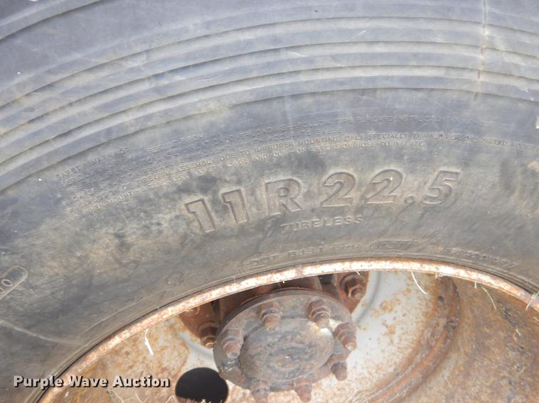 image for item EK9521 2002 International 2554 dump truck