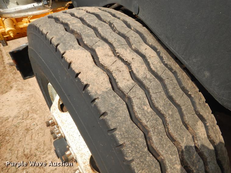 image for item EK9521 2002 International 2554 dump truck