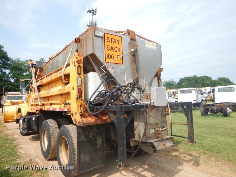 image for item EK9521 2002 International 2554 dump truck