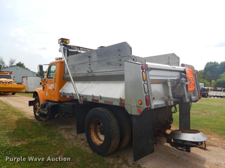 image for item EK9522 2002 International 4900 dump truck
