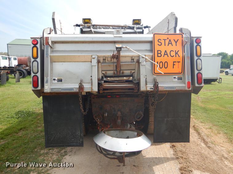 image for item EK9522 2002 International 4900 dump truck