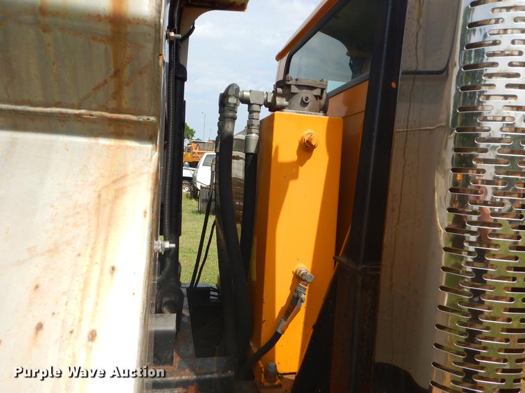 image for item EK9522 2002 International 4900 dump truck