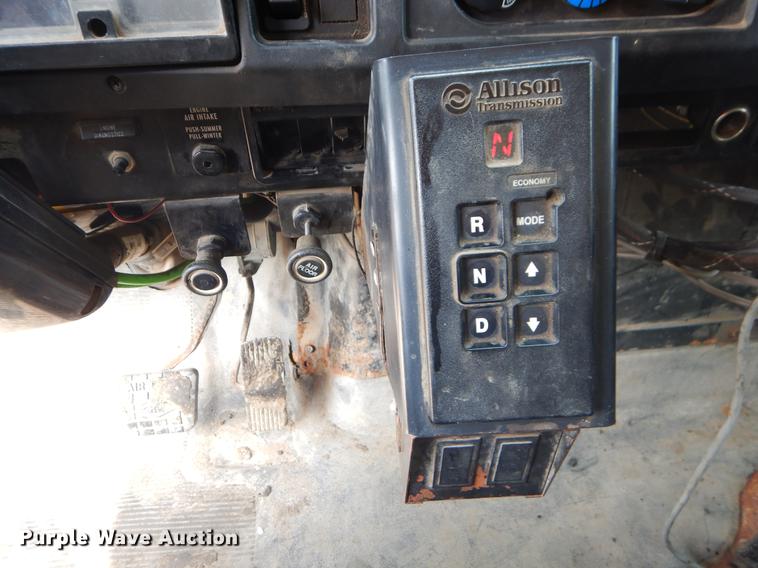 image for item EK9523 2002 International 2554 dump truck