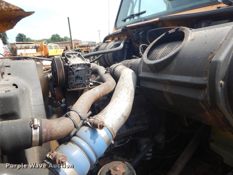 image for item EK9523 2002 International 2554 dump truck