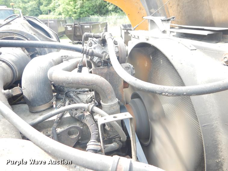 image for item EK9523 2002 International 2554 dump truck