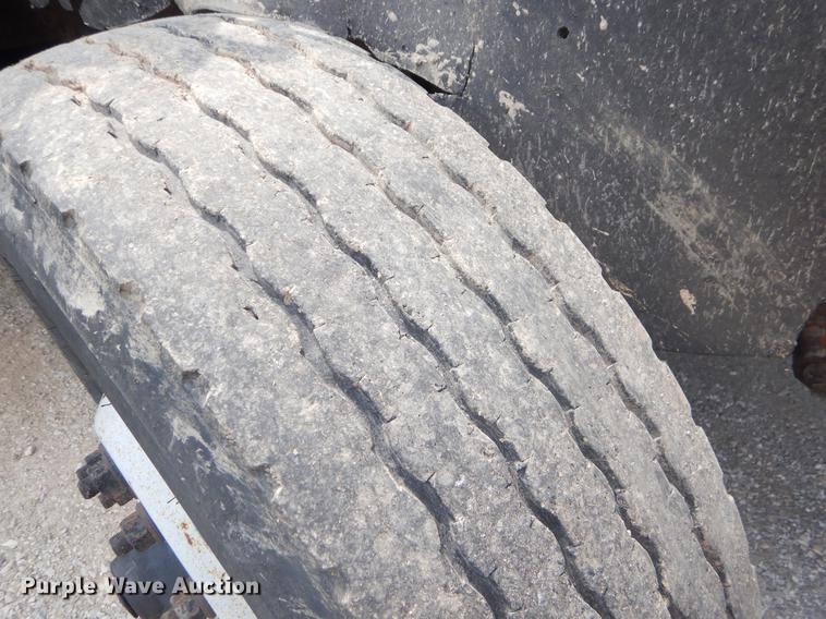 image for item EK9523 2002 International 2554 dump truck