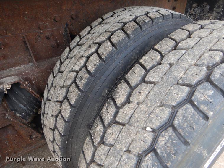 image for item EK9523 2002 International 2554 dump truck