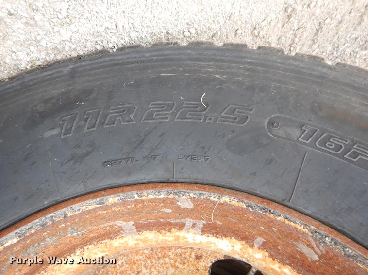 image for item EK9523 2002 International 2554 dump truck