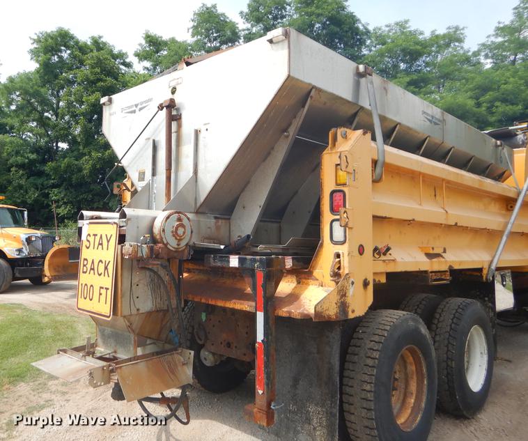 image for item EK9523 2002 International 2554 dump truck