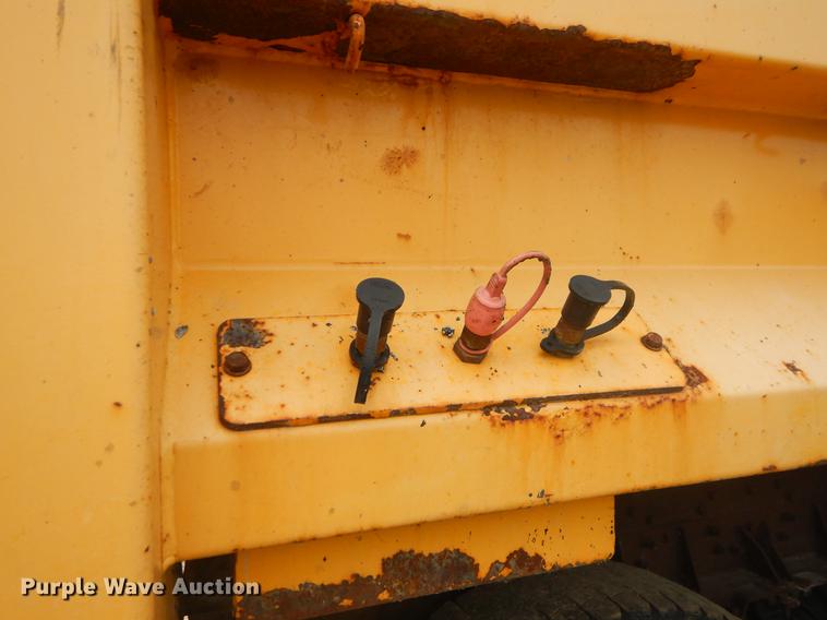 image for item EK9523 2002 International 2554 dump truck