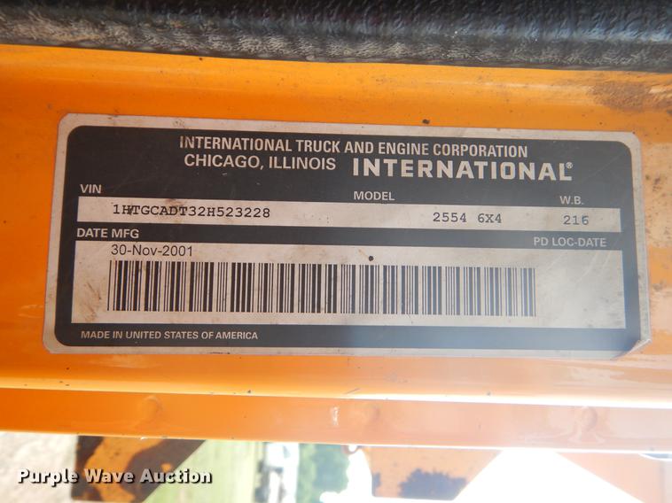 image for item EK9523 2002 International 2554 dump truck