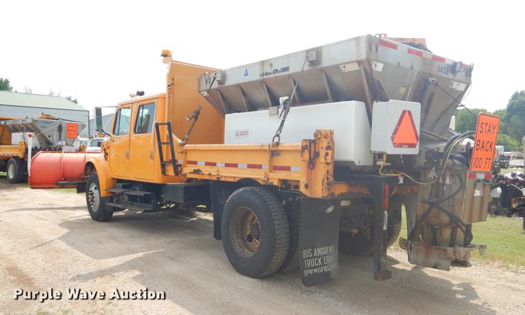 image for item EK9524 2001 International 4900 Crew Cab dump truck