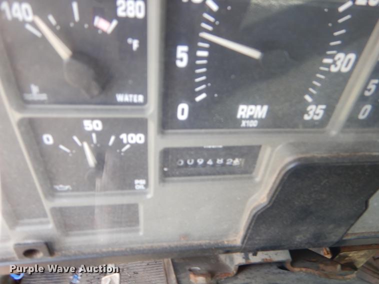 image for item EK9524 2001 International 4900 Crew Cab dump truck