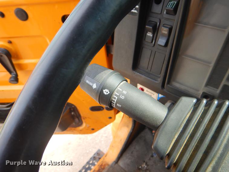 image for item EK9524 2001 International 4900 Crew Cab dump truck