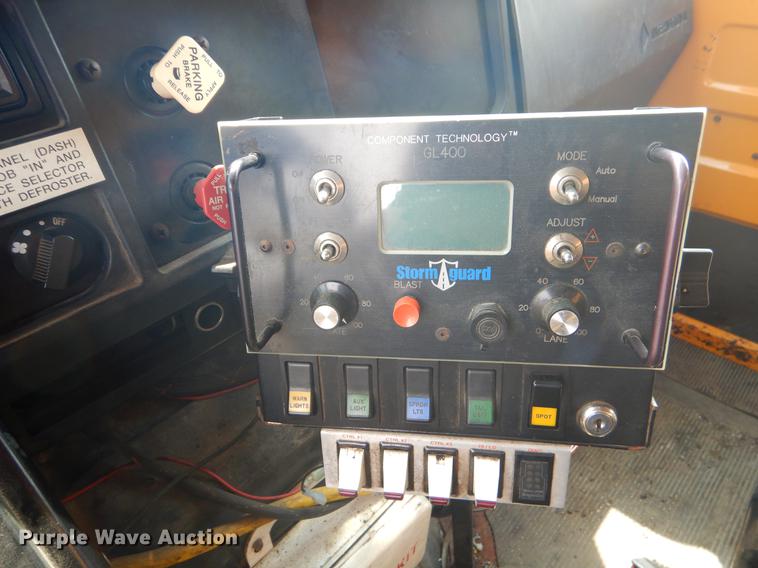 image for item EK9524 2001 International 4900 Crew Cab dump truck