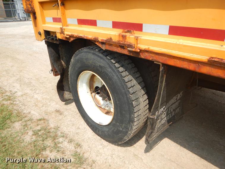 image for item EK9524 2001 International 4900 Crew Cab dump truck