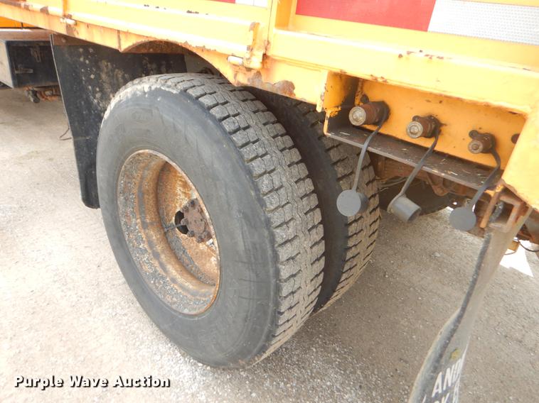 image for item EK9524 2001 International 4900 Crew Cab dump truck