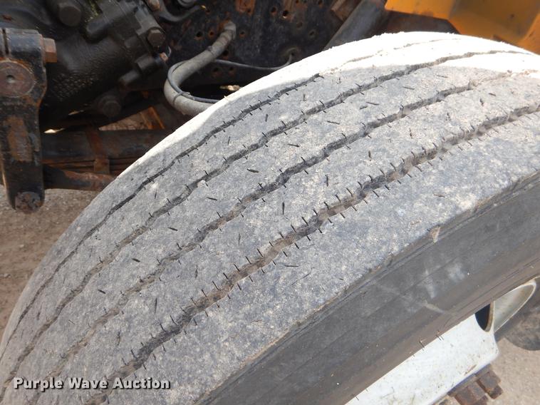 image for item EK9524 2001 International 4900 Crew Cab dump truck