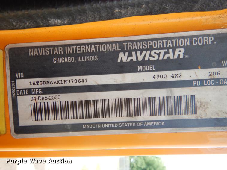 image for item EK9524 2001 International 4900 Crew Cab dump truck